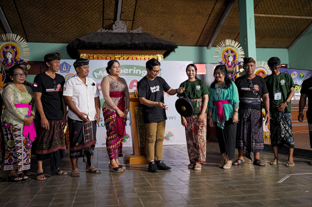 Sekda Adi Arnawa Buka Lomba Membaca Puisi Memperingati Hari Anak Nasional Ke-40